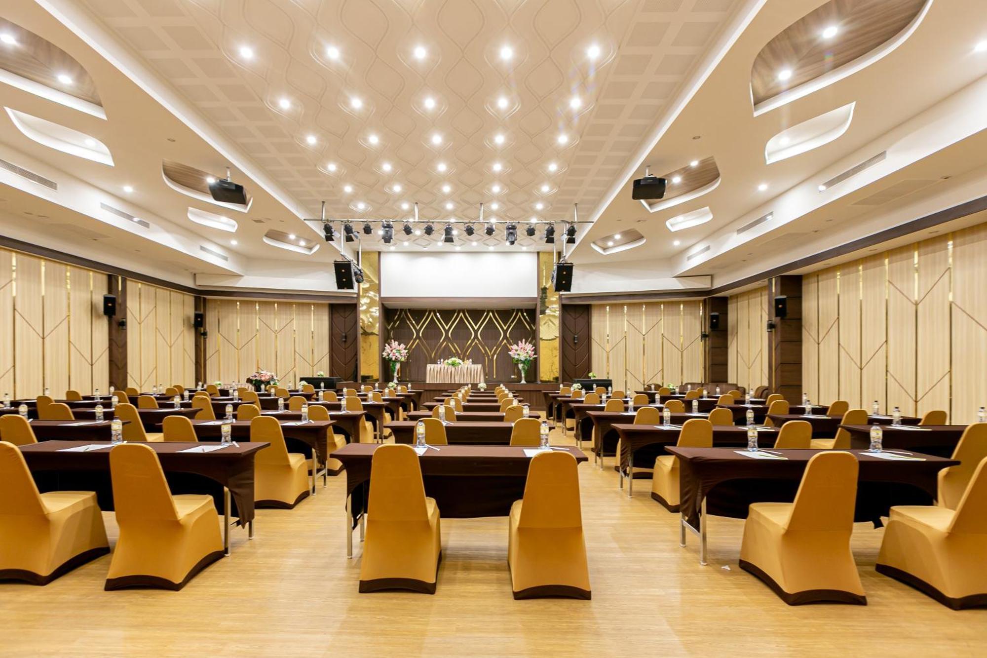 Grand Ratchapruek Hotel Pak Kret Dış mekan fotoğraf